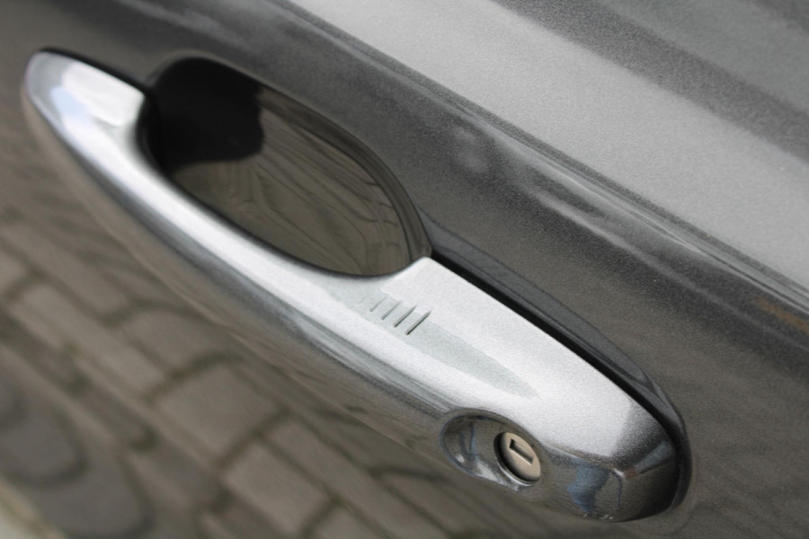 Ford FOCUS Wagon 1.0 EcoBoost Hybrid Titanium Style | Winter Pack | Camera | Navigatie | Cruise control | Privacy glass | NIEUW MODEL