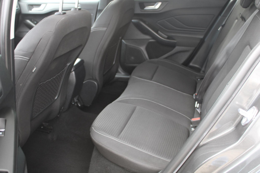 Ford FOCUS Wagon 1.0 EcoBoost Hybrid Titanium Style | Winter Pack | Camera | Navigatie | Cruise control | Privacy glass | NIEUW MODEL