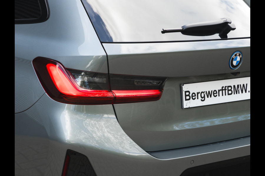 BMW 3 Serie Touring 330e M-Sport Pro - LCI 2 - Grote Range - Trekhaak - Head-up - Hifi
