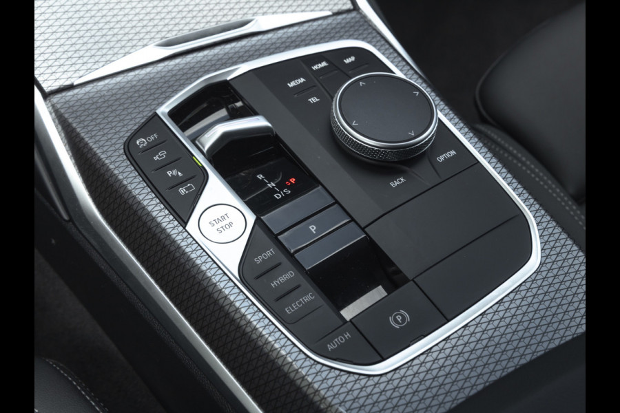 BMW 3 Serie Touring 330e M-Sport Pro - LCI 2 - Grote Range - Trekhaak - Head-up - Hifi