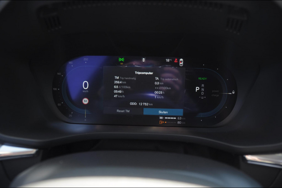 Volvo XC60 T8 455PK Automaat AWD Plus Dark 360 camera / Harman kardon audio / elektrisch bedienbare voorstoelen / Memory seats / stoelverwarming voor en achter/ stuurverwarming / BLIS /