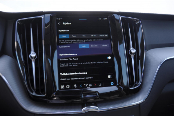 Volvo XC60 T8 455PK Automaat AWD Plus Dark 360 camera / Harman kardon audio / elektrisch bedienbare voorstoelen / Memory seats / stoelverwarming voor en achter/ stuurverwarming / BLIS /