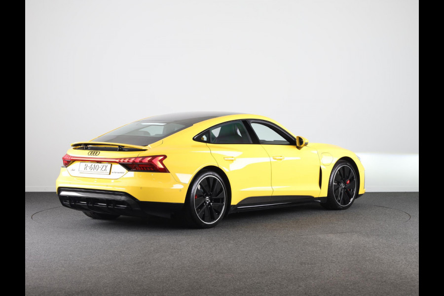 Audi e-tron GT RS 93 kWh 600pk | Matrix Laser Led | Optiekpakket Carbon | Stoelventilage/massage | Vierwielbesturing