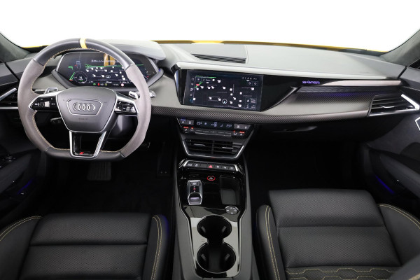 Audi e-tron GT RS 93 kWh 600pk | Matrix Laser Led | Optiekpakket Carbon | Stoelventilage/massage | Vierwielbesturing