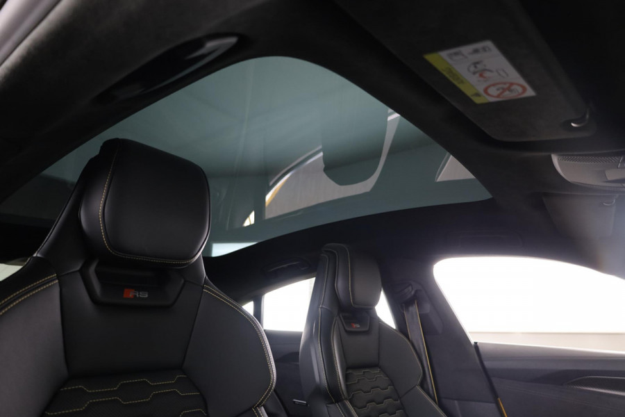 Audi e-tron GT RS 93 kWh 600pk | Matrix Laser Led | Optiekpakket Carbon | Stoelventilage/massage | Vierwielbesturing