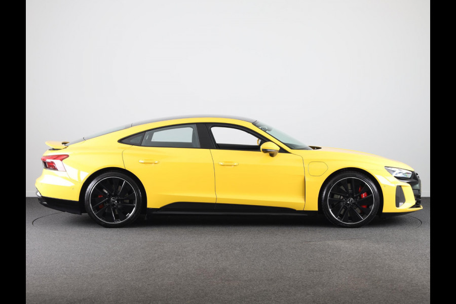 Audi e-tron GT RS 93 kWh 600pk | Matrix Laser Led | Optiekpakket Carbon | Stoelventilage/massage | Vierwielbesturing
