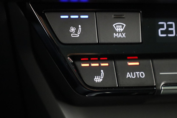 Audi e-tron GT RS 93 kWh 600pk | Matrix Laser Led | Optiekpakket Carbon | Stoelventilage/massage | Vierwielbesturing