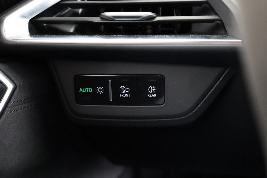 Audi e-tron GT RS 93 kWh 600pk | Matrix Laser Led | Optiekpakket Carbon | Stoelventilage/massage | Vierwielbesturing