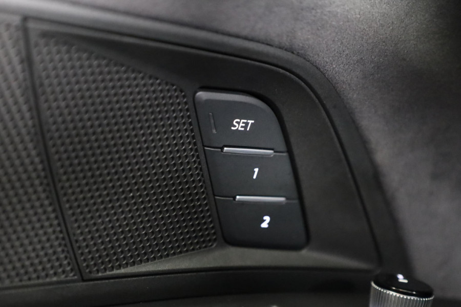Audi e-tron GT RS 93 kWh 600pk | Matrix Laser Led | Optiekpakket Carbon | Stoelventilage/massage | Vierwielbesturing