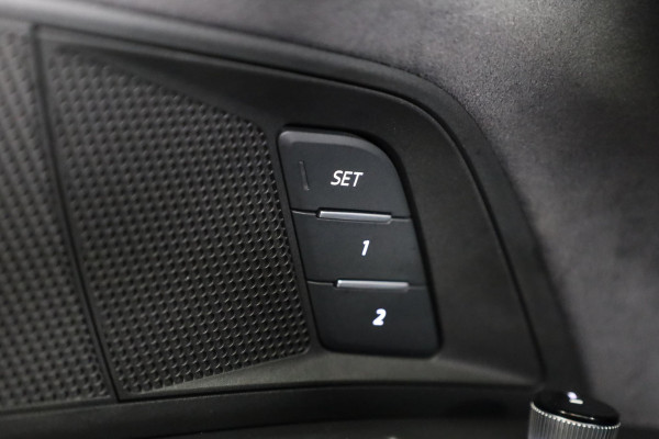 Audi e-tron GT RS 93 kWh 600pk | Matrix Laser Led | Optiekpakket Carbon | Stoelventilage/massage | Vierwielbesturing