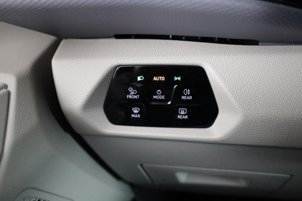Volkswagen Multivan Economy Business L2 1.5 eHybrid EU6 180 kW (245pk) Dubbele cabine Snoeks