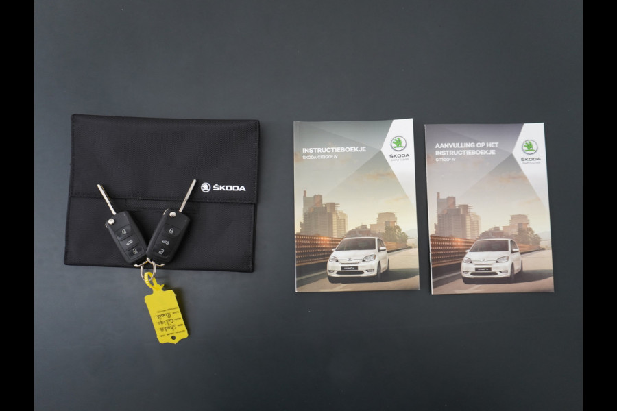 Škoda Citigo e-iV EV 36kWh Climate Control Cruise Control Bluetooth Verkeersborddetectie Led Esp Smartphone integratie Rijstrooksensor Verkeersbord detectie Ambition Grote Accu! Garantie op de accu tot 27-02-2028/160.000km. 1.235kg licht!