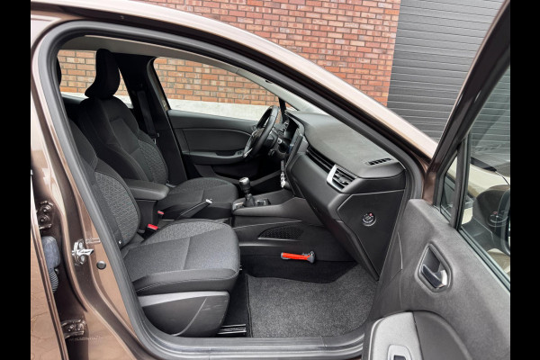Renault Clio 1.0 TCe Business Zen / Navigatie / Climate control / Parkeersensoren / Cruise Control / 1e Eigenaar / NED-Clio