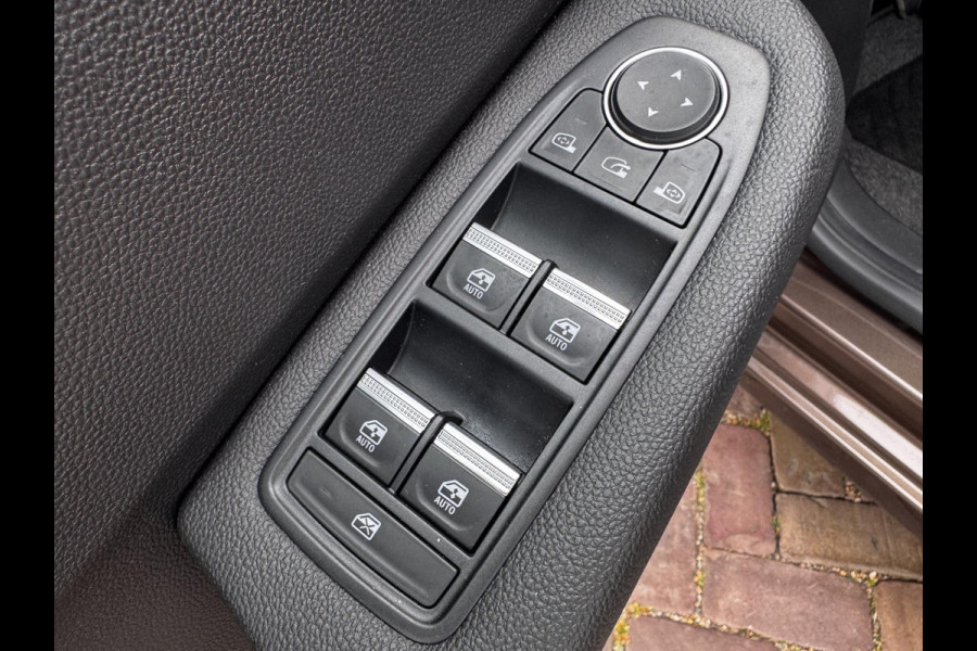 Renault Clio 1.0 TCe Business Zen / Navigatie / Climate control / Parkeersensoren / Cruise Control / 1e Eigenaar / NED-Clio