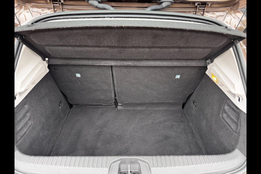 Renault Clio 1.0 TCe Business Zen / Navigatie / Climate control / Parkeersensoren / Cruise Control / 1e Eigenaar / NED-Clio