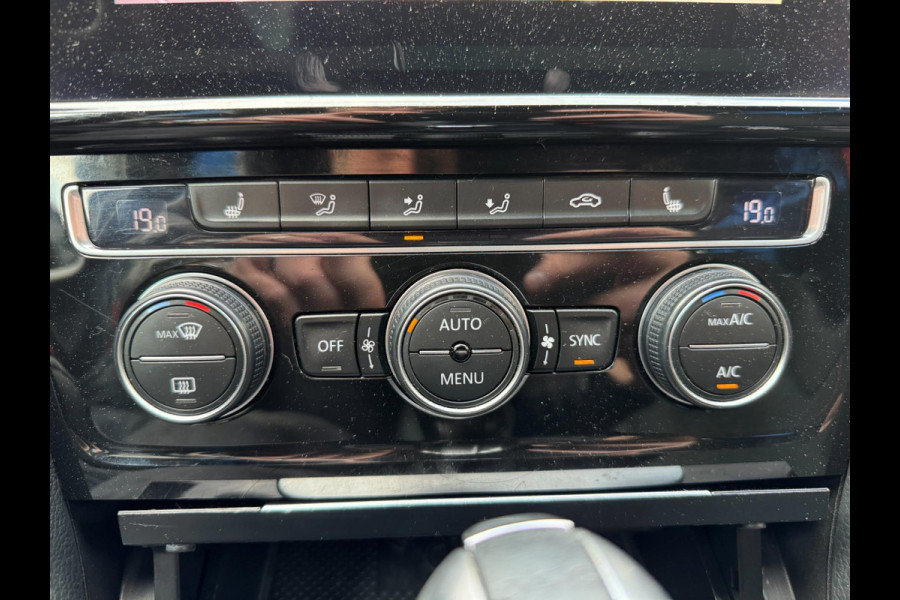 Volkswagen Golf 2.0 TSI GTI Performance Panorama 245 PK Led Virtual