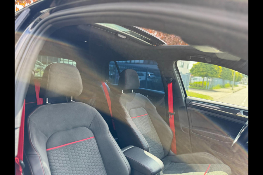 Volkswagen Golf 2.0 TSI GTI Performance Panorama 245 PK Led Virtual