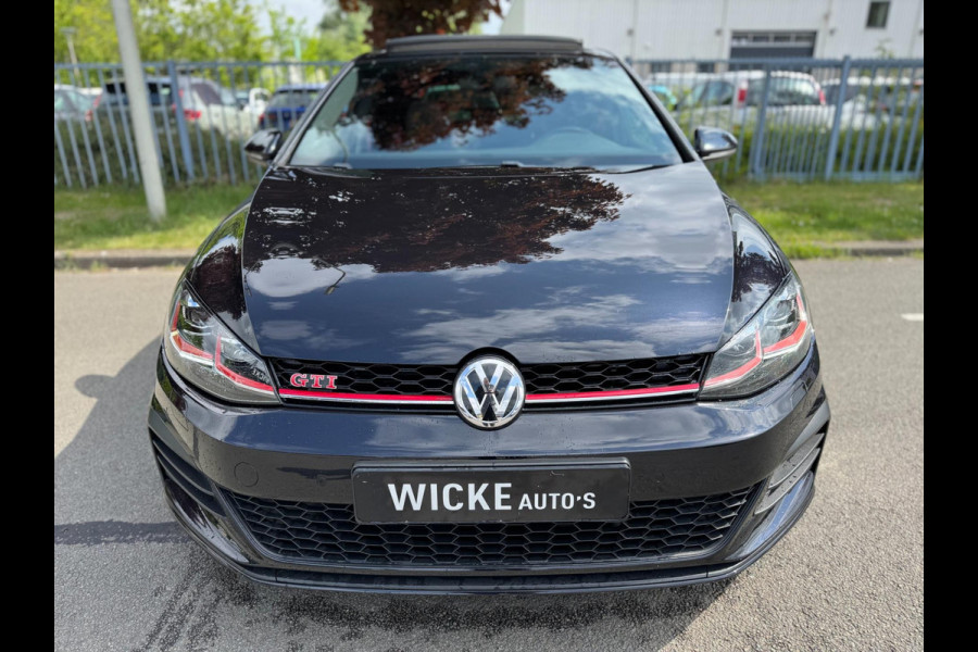 Volkswagen Golf 2.0 TSI GTI Performance Panorama 245 PK Led Virtual