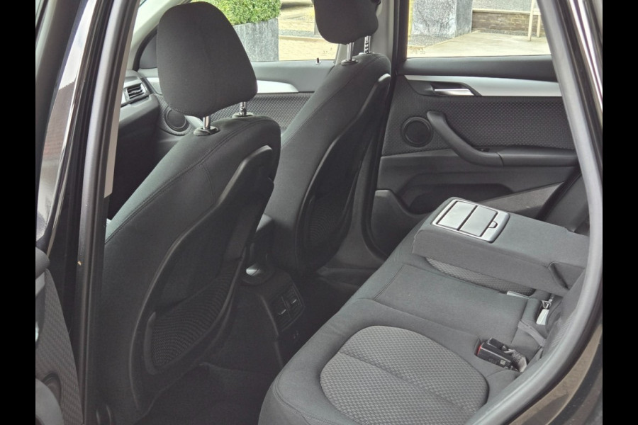 BMW X1 XDRIVE25E EXECUTIVE I NAVIGATIE I CLIMATE CONTROL I STOELVERWARM