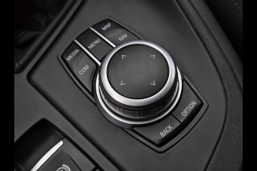 BMW X1 XDRIVE25E EXECUTIVE I NAVIGATIE I CLIMATE CONTROL I STOELVERWARM