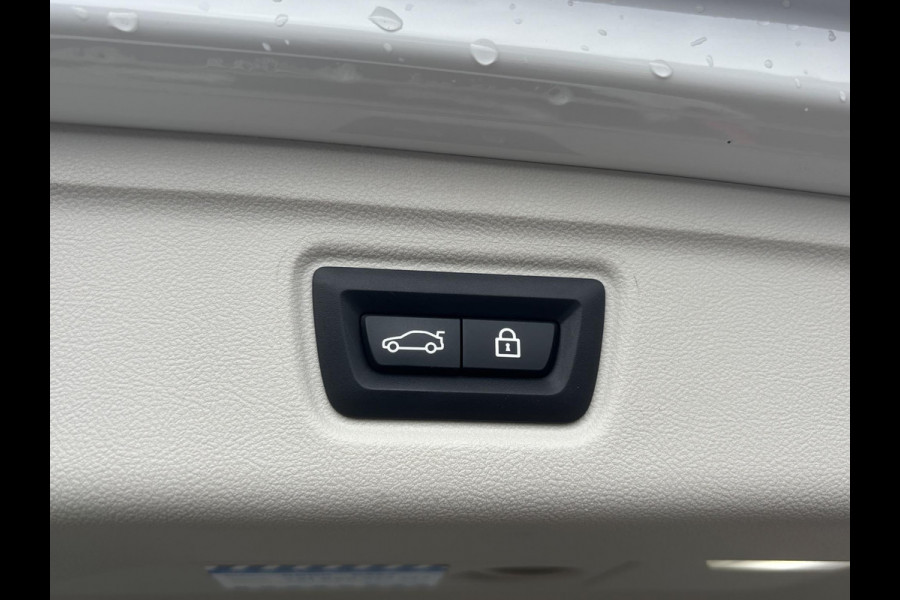 BMW 3 Serie Touring 330e High Executive TREKHAAK AFNEEMBAAR | LASERLIGHT | HEAD UP