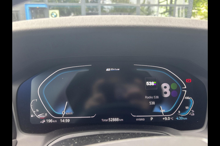 BMW 3 Serie Touring 330e High Executive TREKHAAK AFNEEMBAAR | LASERLIGHT | HEAD UP