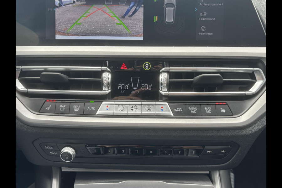 BMW 3 Serie Touring 330e High Executive TREKHAAK AFNEEMBAAR | LASERLIGHT | HEAD UP