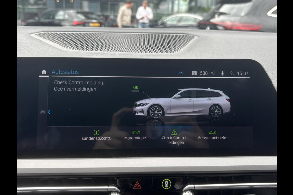 BMW 3 Serie Touring 330e High Executive TREKHAAK AFNEEMBAAR | LASERLIGHT | HEAD UP