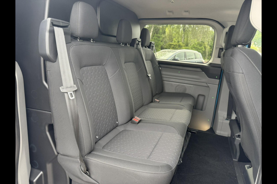 Ford Transit Custom 300 2.0 TDCI L2H1 Limited DC 136pk | SCI | Dubbele Cabine | Digital Aqua Blue | Trekhaak | Dubbele Schuifdeur | Bijrijdersstoel | Sidesteps | Bumperpakket | Zwarte velgen  | Stoelverwarming | Camera