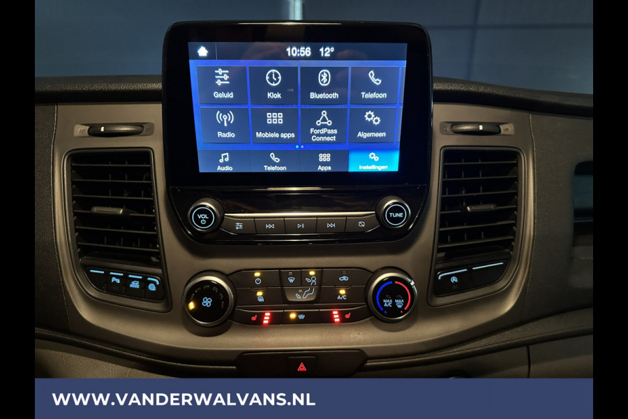 Ford Transit Custom 2.0 TDCI 131pk L2H1 Euro6 Airco | Android Auto | Cruisecontrol | Parkeersensoren Verwarmde voorruit, Stoelverwarming, 2800kg trekvermogen, Bijrijdersbank