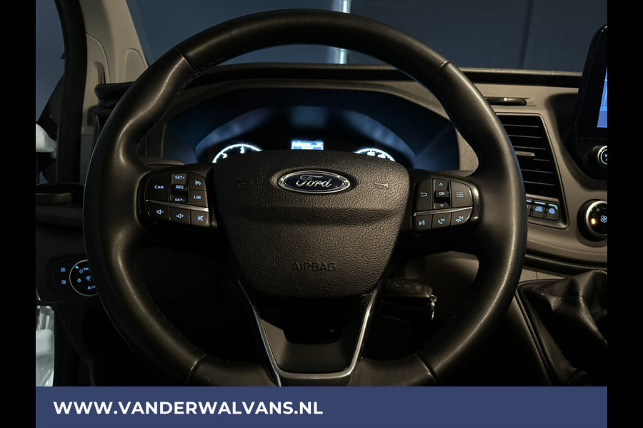 Ford Transit Custom 2.0 TDCI 131pk L2H1 Euro6 Airco | Android Auto | Cruisecontrol | Parkeersensoren Verwarmde voorruit, Stoelverwarming, 2800kg trekvermogen, Bijrijdersbank