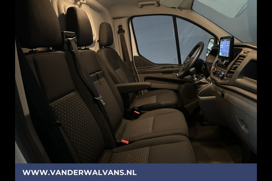 Ford Transit Custom 2.0 TDCI 131pk L2H1 Euro6 Airco | Android Auto | Cruisecontrol | Parkeersensoren Verwarmde voorruit, Stoelverwarming, 2800kg trekvermogen, Bijrijdersbank