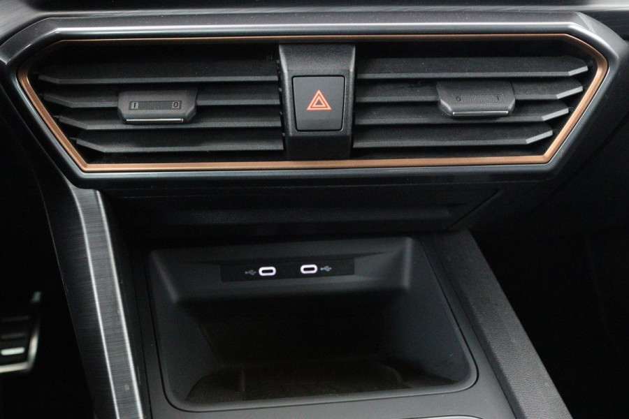 CUPRA Formentor 2.0 TSI VZ | 310pk | Panoramadak | Leder | 360 camera | Stoel & stuurverwarming | Adaptive cruise | Carplay | Keyless | Park Assist