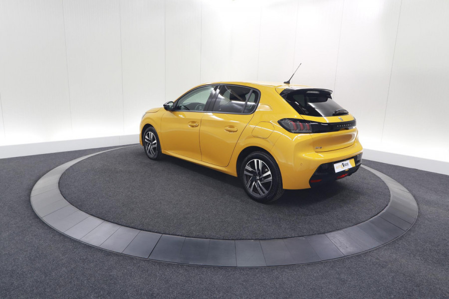 Peugeot 208 PureTech 100 Allure Pack | Adaptieve Cruise Control | Camera | Stoelverwarming | Apple Carplay | Parkeersensoren