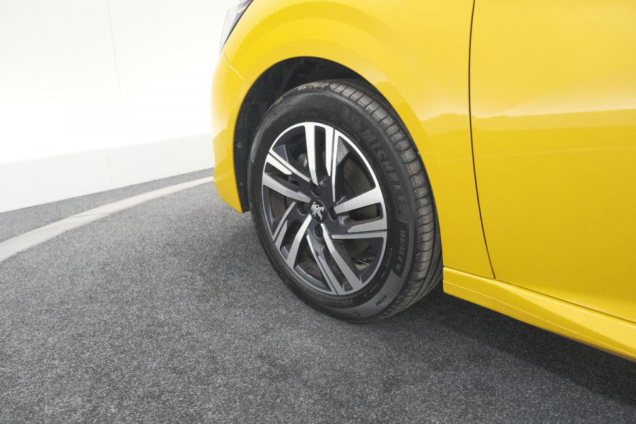 Peugeot 208 PureTech 100 Allure Pack | Adaptieve Cruise Control | Camera | Stoelverwarming | Apple Carplay | Parkeersensoren