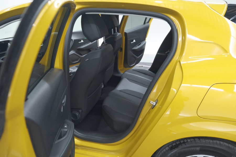 Peugeot 208 PureTech 100 Allure Pack | Adaptieve Cruise Control | Camera | Stoelverwarming | Apple Carplay | Parkeersensoren