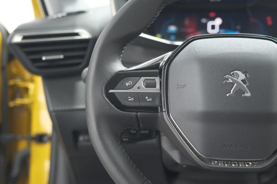 Peugeot 208 PureTech 100 Allure Pack | Adaptieve Cruise Control | Camera | Stoelverwarming | Apple Carplay | Parkeersensoren