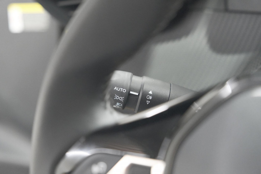 Peugeot 208 PureTech 100 Allure Pack | Adaptieve Cruise Control | Camera | Stoelverwarming | Apple Carplay | Parkeersensoren