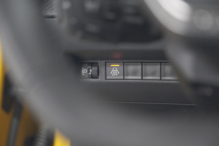 Peugeot 208 PureTech 100 Allure Pack | Adaptieve Cruise Control | Camera | Stoelverwarming | Apple Carplay | Parkeersensoren