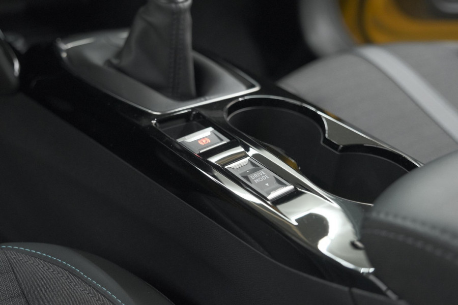Peugeot 208 PureTech 100 Allure Pack | Adaptieve Cruise Control | Camera | Stoelverwarming | Apple Carplay | Parkeersensoren