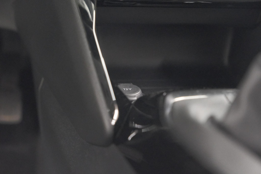 Peugeot 208 PureTech 100 Allure Pack | Adaptieve Cruise Control | Camera | Stoelverwarming | Apple Carplay | Parkeersensoren