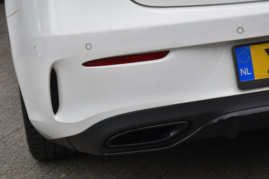Mercedes-Benz E-Klasse Coupé 200 Edition 1 AMG Pano Sfeer Camera