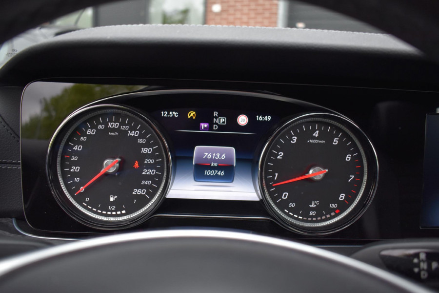 Mercedes-Benz E-Klasse Coupé 200 Edition 1 AMG Pano Sfeer Camera