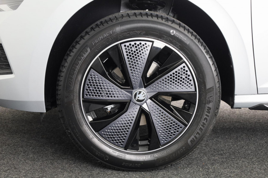 Škoda Kamiq Monte Carlo 1.0 TSI 115 pk 6 versn. Hand | Led Matrix | Winter pakket | Panoramadak | Achteruitrijcamera
