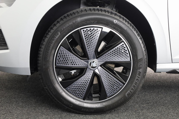 Škoda Kamiq Monte Carlo 1.0 TSI 115 pk 6 versn. Hand | Led Matrix | Winter pakket | Panoramadak | Achteruitrijcamera