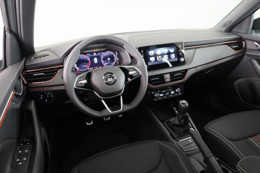 Škoda Kamiq Monte Carlo 1.0 TSI 115 pk 6 versn. Hand | Led Matrix | Winter pakket | Panoramadak | Achteruitrijcamera