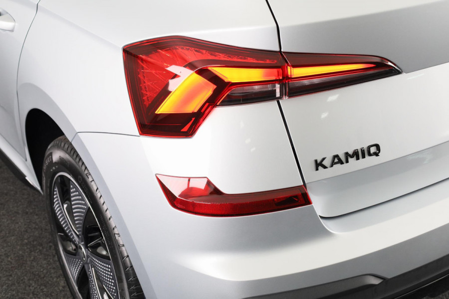 Škoda Kamiq Monte Carlo 1.0 TSI 115 pk 6 versn. Hand | Led Matrix | Winter pakket | Panoramadak | Achteruitrijcamera