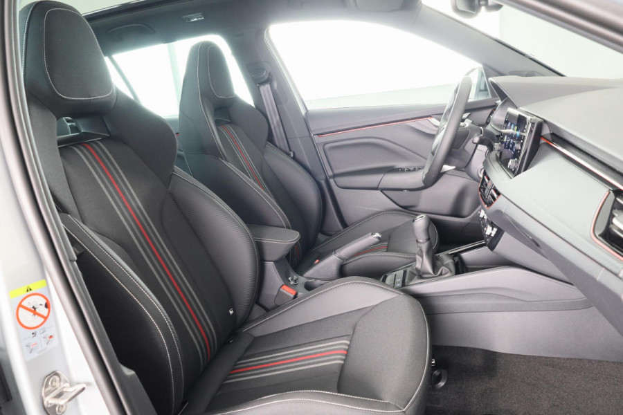 Škoda Kamiq Monte Carlo 1.0 TSI 115 pk 6 versn. Hand | Led Matrix | Winter pakket | Panoramadak | Achteruitrijcamera