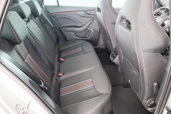 Škoda Kamiq Monte Carlo 1.0 TSI 115 pk 6 versn. Hand | Led Matrix | Winter pakket | Panoramadak | Achteruitrijcamera