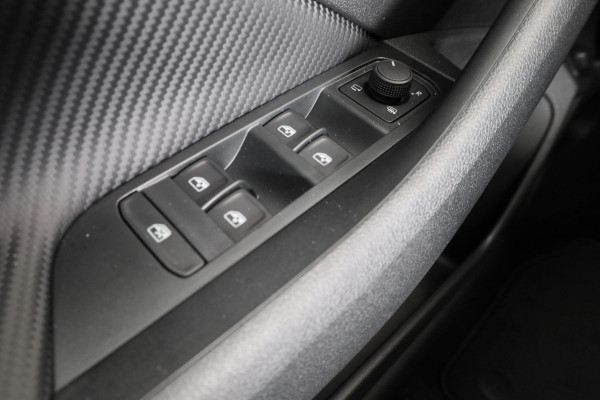 Škoda Kamiq Monte Carlo 1.0 TSI 115 pk 6 versn. Hand | Led Matrix | Winter pakket | Panoramadak | Achteruitrijcamera